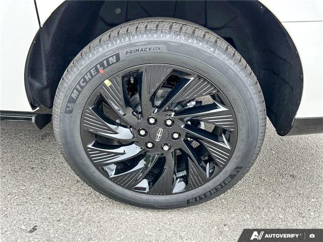 2025 Lincoln Navigator L Reserve (Stk: 250725) in Hamilton - Image 6 of 24