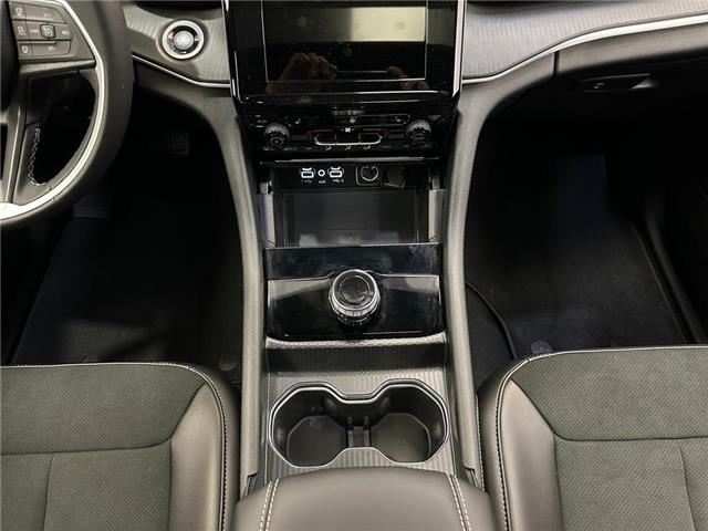 2025 Jeep Grand Cherokee Laredo (Stk: 40540) in Lethbridge - Image 11 of 15