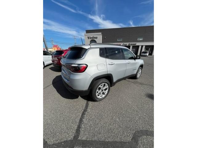 2026 Jeep Compass North in Matane - Image 4 of 7