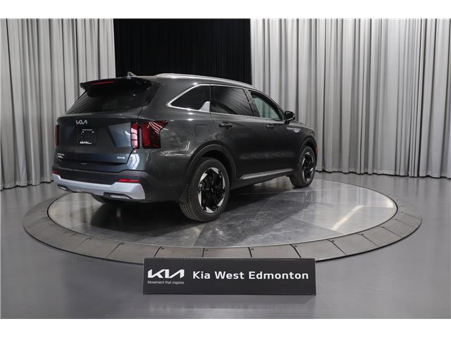 2026 Kia Sorento Plug-In Hybrid LX (Stk: 26527) in Edmonton - Image 5 of 26 2026 Kia Sorento Plug-In Hybrid LX (Stk: 26527) in Edmonton - Image 5 of 26