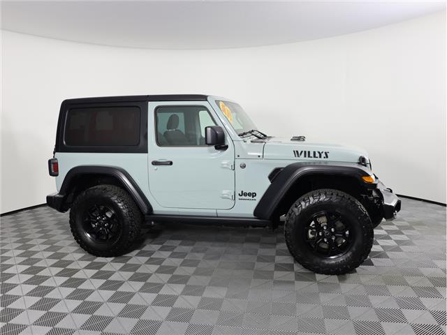 2024 Jeep Wrangler Sport (Stk: 25J246A) in Calgary - Image 5 of 19