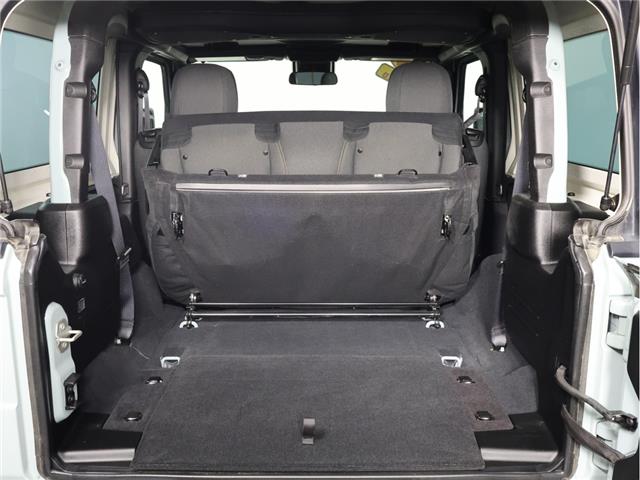 2024 Jeep Wrangler Sport (Stk: 25J246A) in Calgary - Image 10 of 19