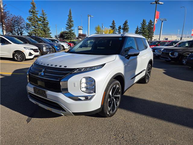 2023 Mitsubishi Outlander SEL (Stk: 8880) in Calgary - Image 3 of 25 2023 Mitsubishi Outlander SEL (Stk: 8880) in Calgary - Image 3 of 25