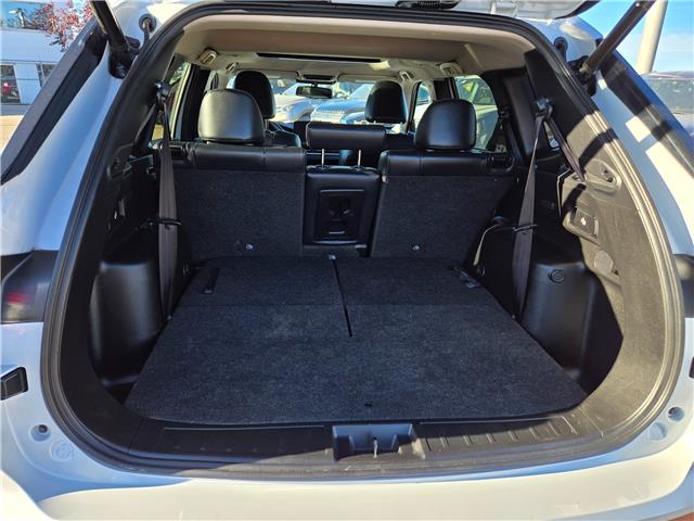 2023 Mitsubishi Outlander SEL (Stk: 8880) in Calgary - Image 9 of 25 2023 Mitsubishi Outlander SEL (Stk: 8880) in Calgary - Image 9 of 25