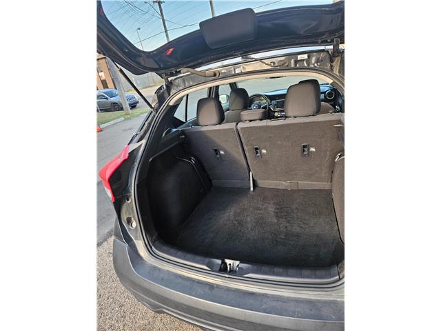 2019 Nissan Kicks SV (Stk: E68487) in Calgary - Image 5 of 12