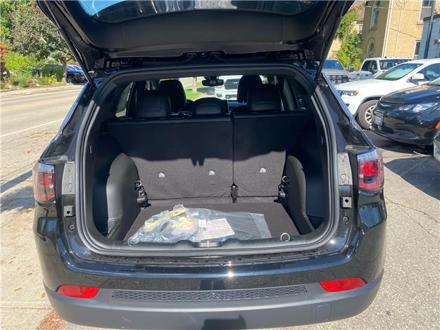 2026 Jeep Compass North (Stk: 26009) in New Hamburg - Image 9 of 14