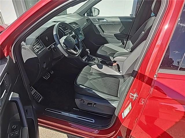 2024 Volkswagen Tiguan Comfortline R-Line Black Edition (Stk: U1342) in Lethbridge - Image 10 of 25