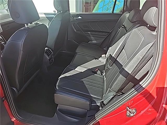 2024 Volkswagen Tiguan Comfortline R-Line Black Edition (Stk: U1342) in Lethbridge - Image 11 of 25