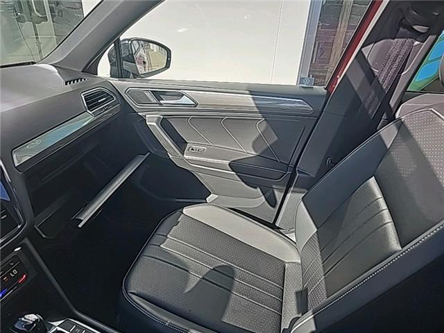 2024 Volkswagen Tiguan Comfortline R-Line Black Edition (Stk: U1342) in Lethbridge - Image 17 of 25