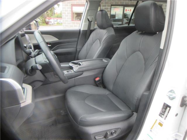 2024 Toyota Grand Highlander Hybrid Limited (Stk: 25431A) in Peterborough - Image 12 of 32