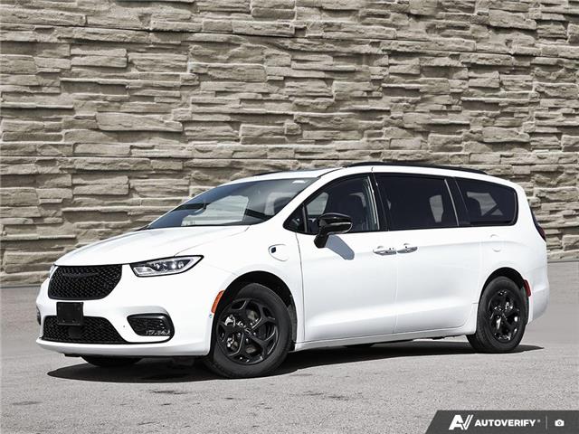 2024 Chrysler Pacifica Hybrid Select White with 9,537km at $56,399