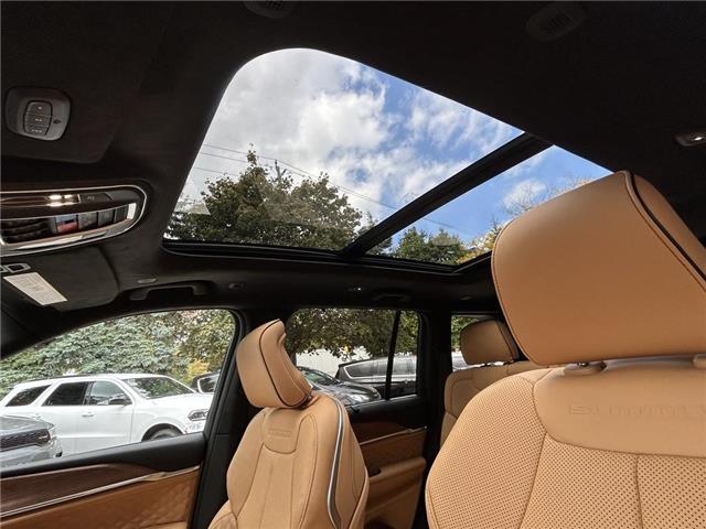 2025 Jeep Grand Cherokee Summit (Stk: 25-0151) in Toronto - Image 9 of 18