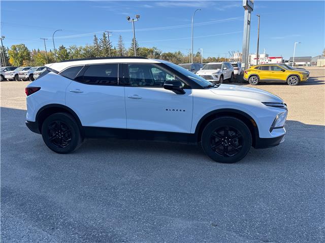 2024 Chevrolet Blazer True North (Stk: 25T144A) in Wadena - Image 3 of 11
