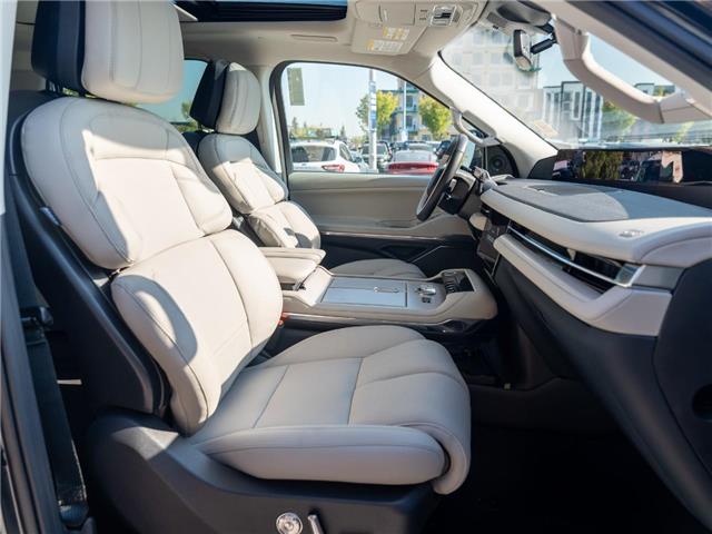2025 Lincoln Navigator L Reserve (Stk: S-1897) in Calgary - Image 24 of 27