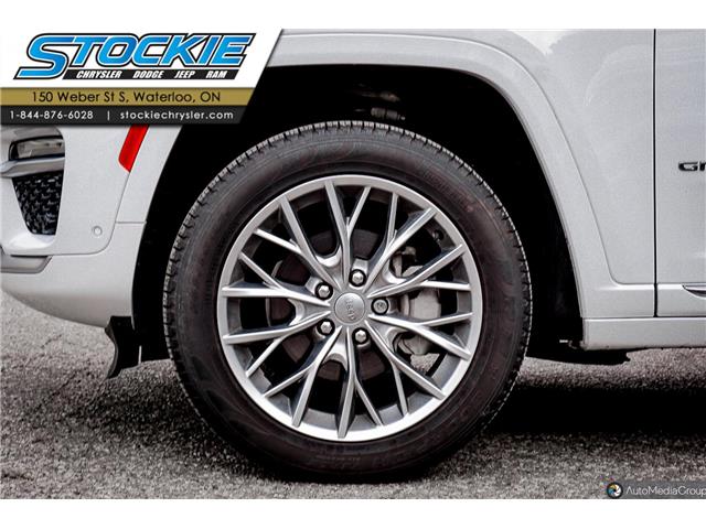 2022 Jeep Grand Cherokee Summit (Stk: L38395) in Waterloo - Image 11 of 30