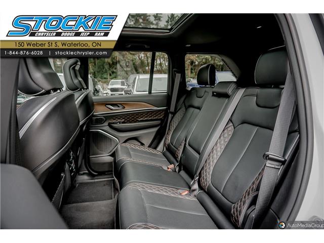 2022 Jeep Grand Cherokee Summit (Stk: L38395) in Waterloo - Image 15 of 30