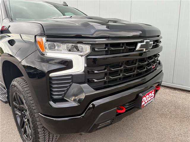 2025 Chevrolet Silverado 1500 LT Trail Boss (Stk: 25-1652A) in Listowel - Image 2 of 32