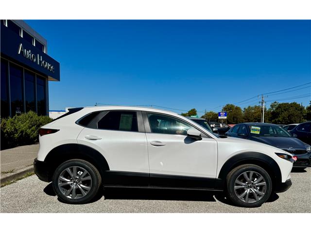 2025 Mazda CX-30 GS (Stk: M5867) in Sarnia - Image 2 of 11