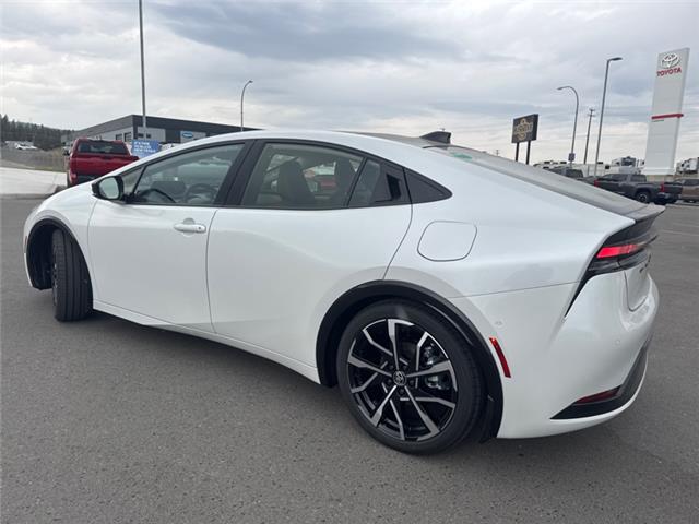 2026 Toyota Prius Plug-In Hybrid XSE Premium (Stk: 3059155) in Cranbrook - Image 3 of 20
