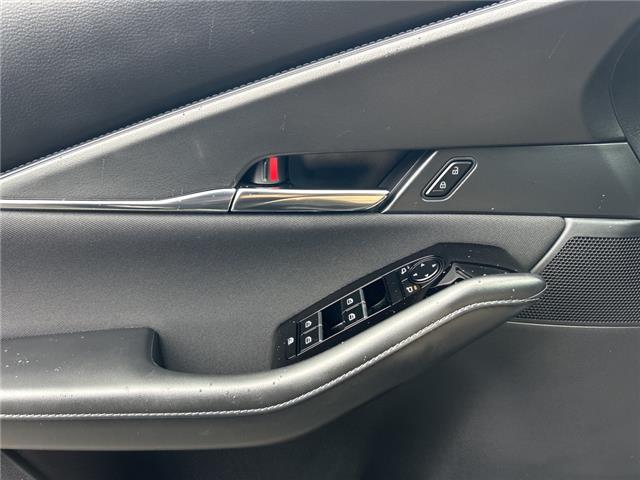 2023 Mazda CX-30 GS (Stk: P4889) in Surrey - Image 10 of 15