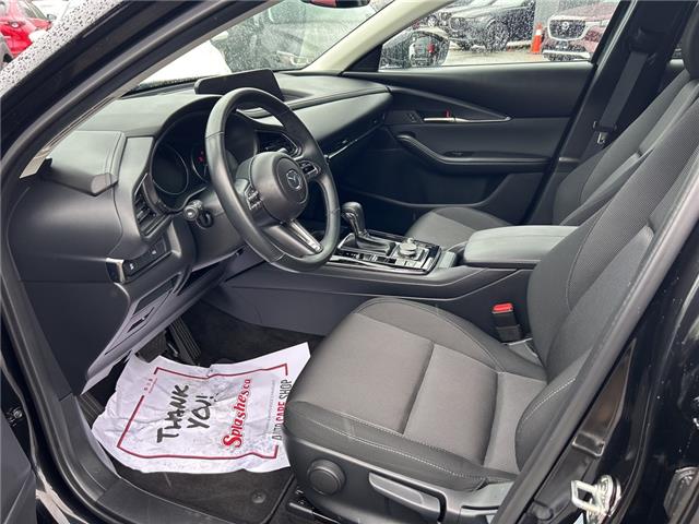 2023 Mazda CX-30 GS (Stk: P4889) in Surrey - Image 11 of 15