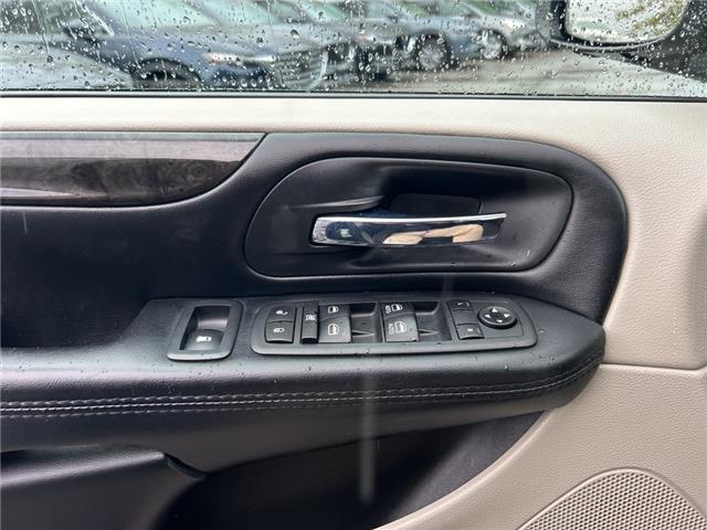 2019 Dodge Grand Caravan SXT (Stk: 127701J) in Surrey - Image 10 of 15
