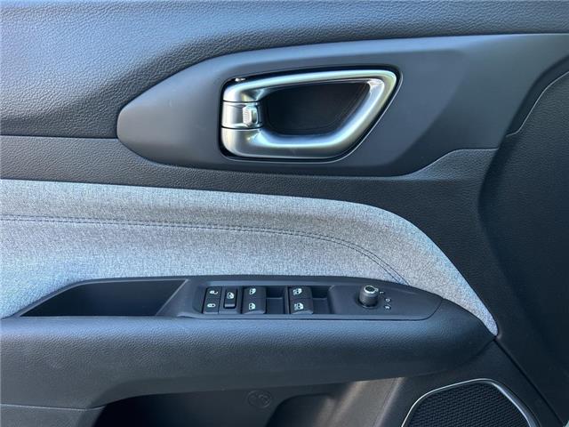 2026 Jeep Compass North (Stk: 26-0012) in Toronto - Image 9 of 15