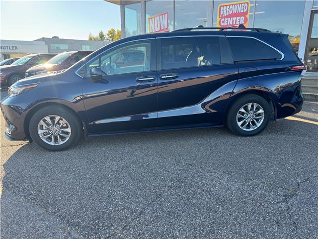 2022 Toyota Sienna XLE 8-Passenger (Stk: P7626) in Pembroke - Image 2 of 25