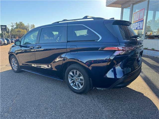 2022 Toyota Sienna XLE 8-Passenger (Stk: P7626) in Pembroke - Image 4 of 25