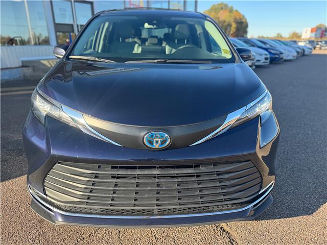 2022 Toyota Sienna XLE 8-Passenger (Stk: P7626) in Pembroke - Image 10 of 25