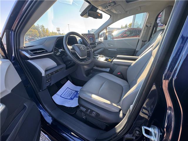 2022 Toyota Sienna XLE 8-Passenger (Stk: P7626) in Pembroke - Image 12 of 25