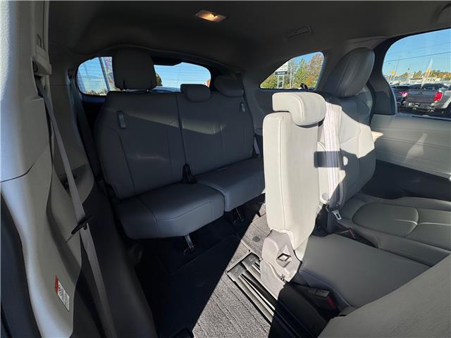 2022 Toyota Sienna XLE 8-Passenger (Stk: P7626) in Pembroke - Image 16 of 25