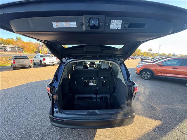 2022 Toyota Sienna XLE 8-Passenger (Stk: P7626) in Pembroke - Image 17 of 25