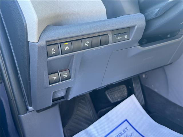 2022 Toyota Sienna XLE 8-Passenger (Stk: P7626) in Pembroke - Image 18 of 25