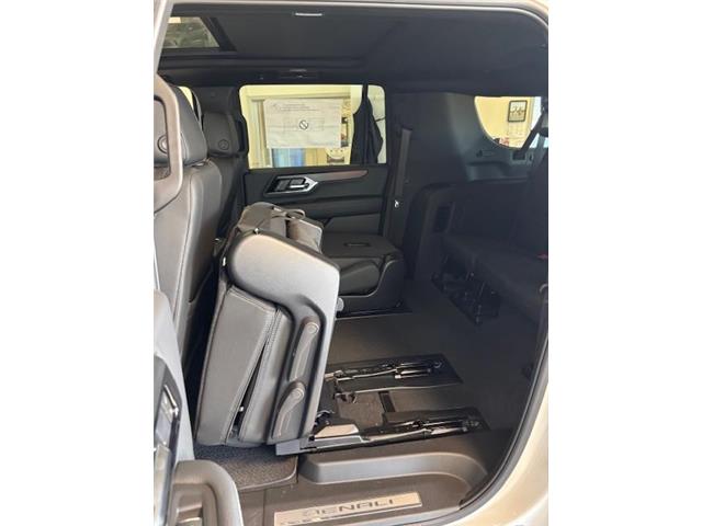 2025 GMC Yukon XL Denali (Stk: 25255) in Melfort - Image 8 of 12