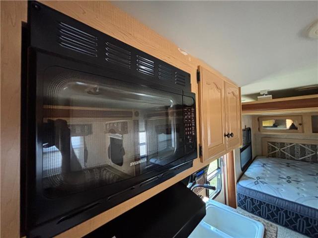 2009 KZ SPREE (Stk: P525B) in Pembroke - Image 13 of 19 2009 KZ SPREE (Stk: P525B) in Pembroke - Image 13 of 19