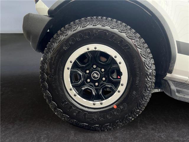 2025 Ford Bronco Outer Banks (Stk: 12064) in Golden - Image 16 of 17