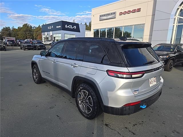 2023 Jeep Grand Cherokee 4xe Trailhawk (Stk: U2545A) in Miramichi - Image 3 of 14