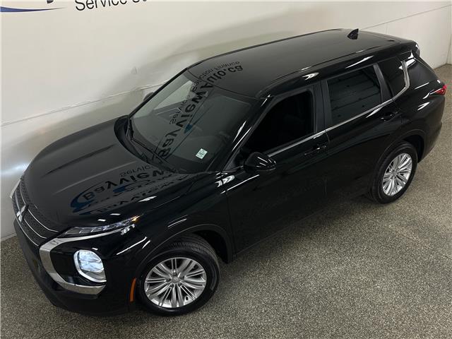 2023 Mitsubishi Outlander ES (Stk: 42992J) in Belleville - Image 2 of 23