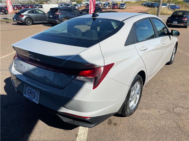 2022 Hyundai Elantra ESSENTIAL in Charlottetown - Image 7 of 17