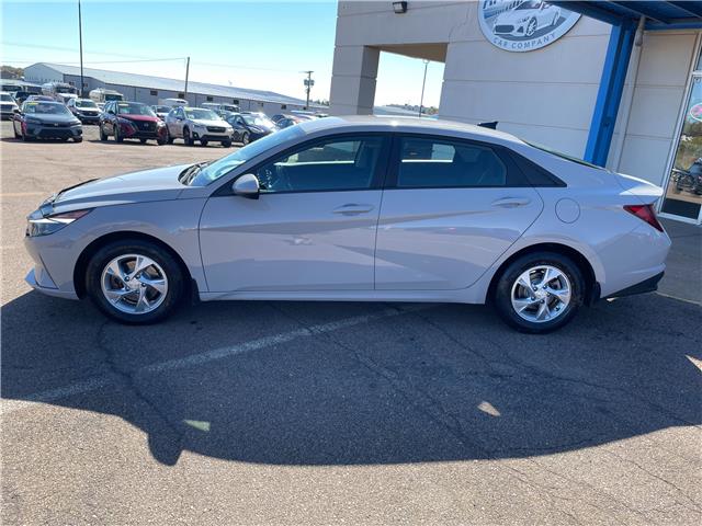 2022 Hyundai Elantra ESSENTIAL in Charlottetown - Image 2 of 17
