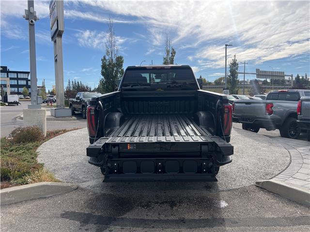 2026 GMC Sierra 3500HD AT4 (Stk: TF117700) in Calgary - Image 8 of 24