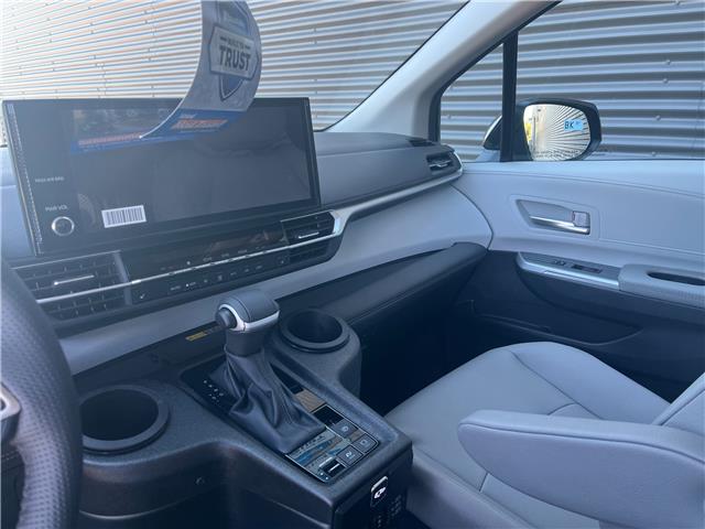 2025 Toyota Sienna XLE 8-Passenger (Stk: MU2385) in London - Image 13 of 18