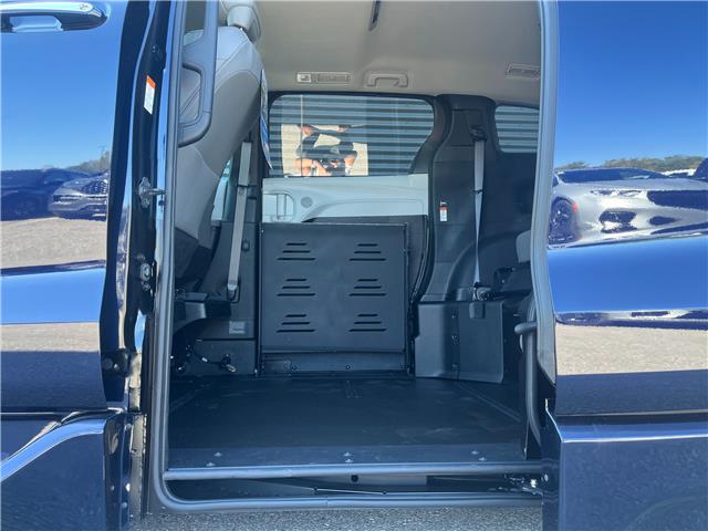 2025 Toyota Sienna XLE 8-Passenger (Stk: MU2385) in London - Image 9 of 18