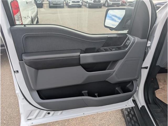 2023 Ford F-150 Lightning XLT (Stk: 19298) in Calgary - Image 18 of 24