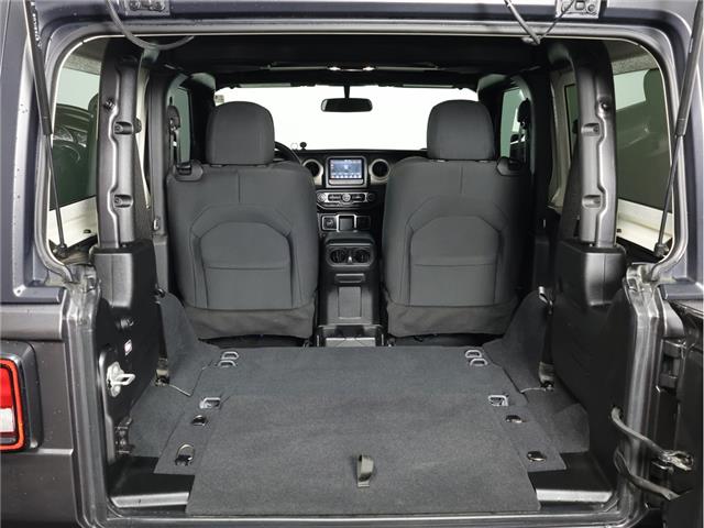 2022 Jeep Wrangler Sport (Stk: B20229) in Calgary - Image 10 of 16