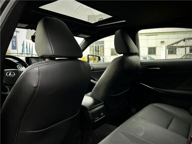 2023 Lexus IS 300 Base (Stk: 251332A) in Calgary - Image 16 of 19