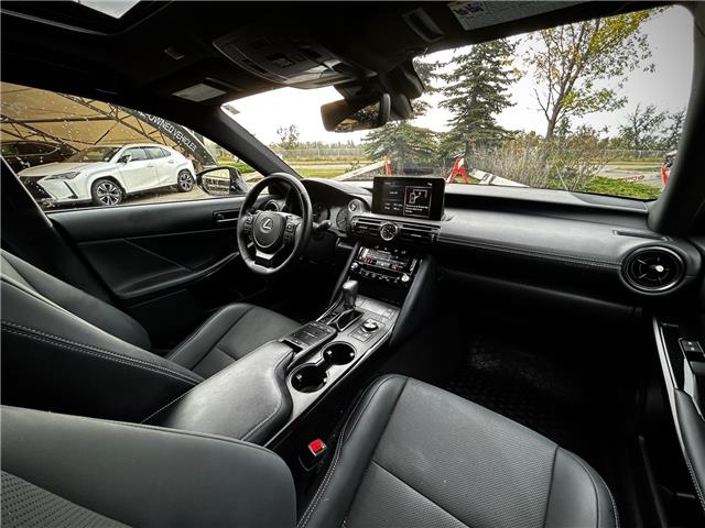 2023 Lexus IS 300 Base (Stk: 251332A) in Calgary - Image 9 of 19