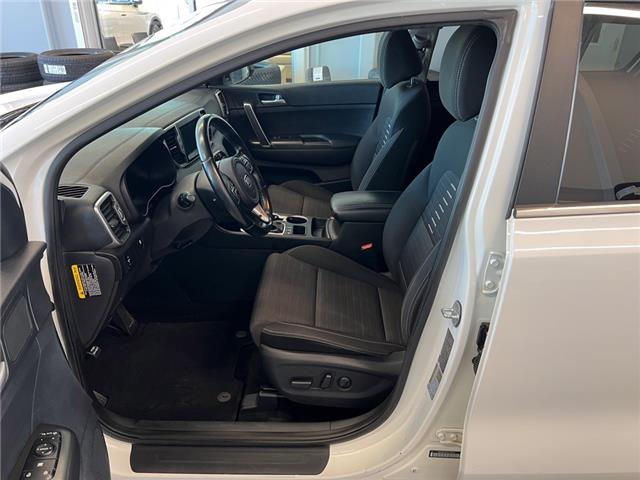 2017 Kia Sportage EX (Stk: 2561A) in Prince Albert - Image 8 of 13 2017 Kia Sportage EX (Stk: 2561A) in Prince Albert - Image 8 of 13