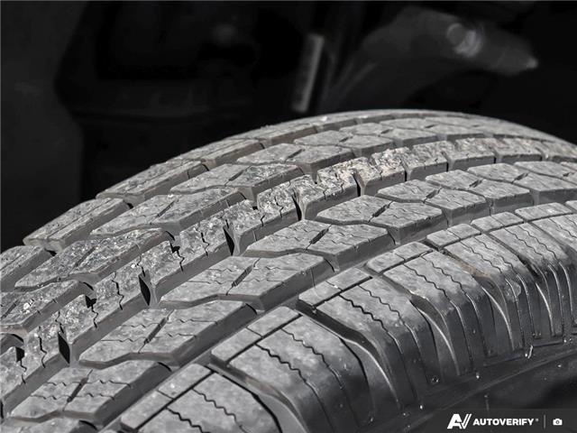 2023 Jeep Grand Cherokee Laredo (Stk: 16696A) in Hamilton - Image 7 of 27